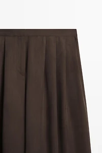 Total look flowing skort