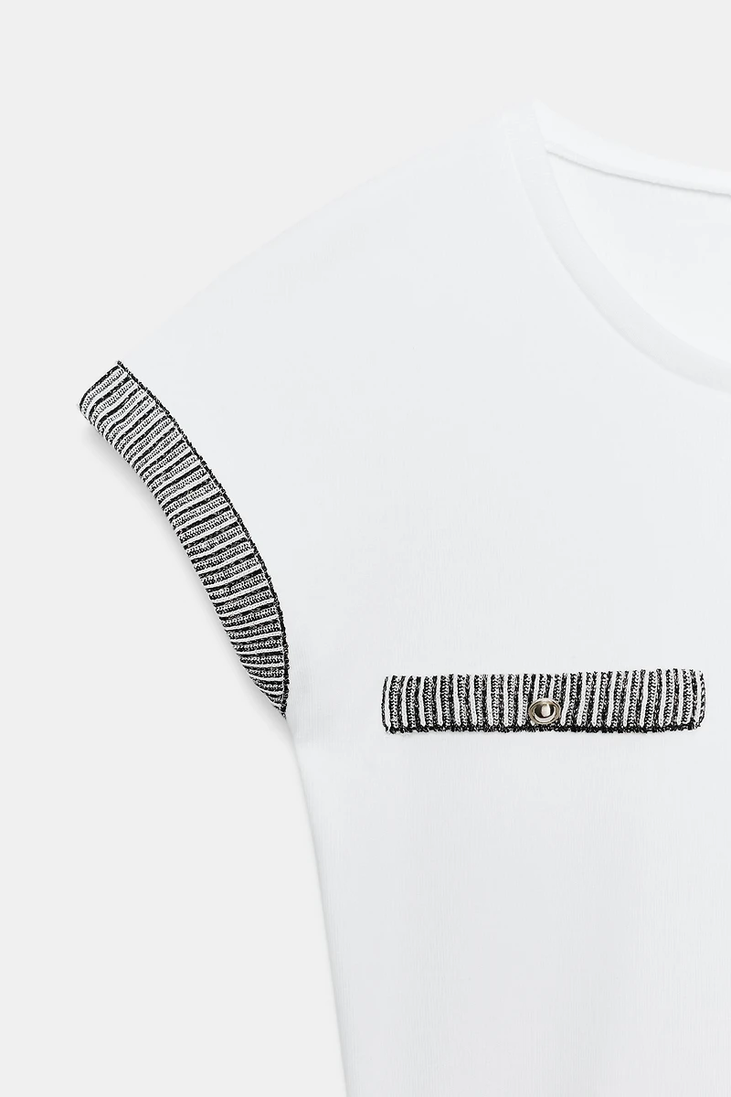 TRIM DETAIL BUTTON T-SHIRT