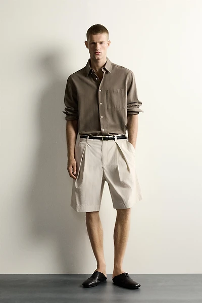 WIDE-FIT PLEATED SHORTS