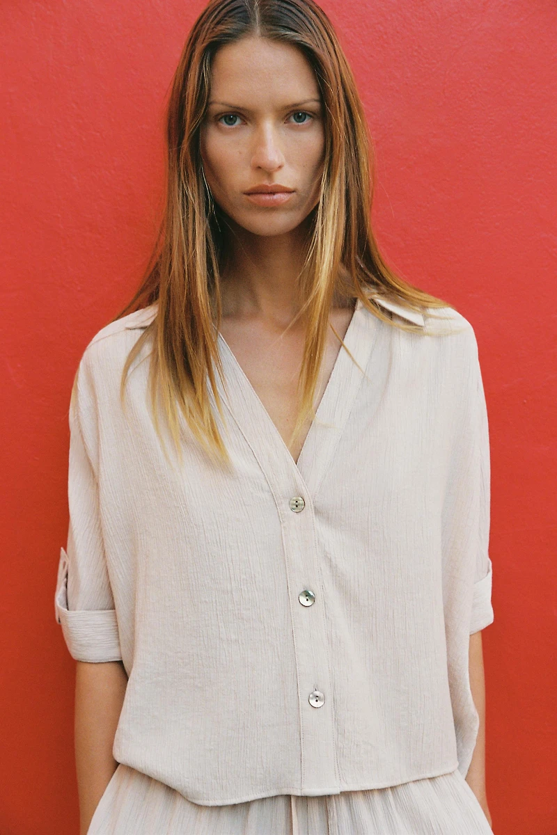 FLOWY SHORT SLEEVE SHIRT