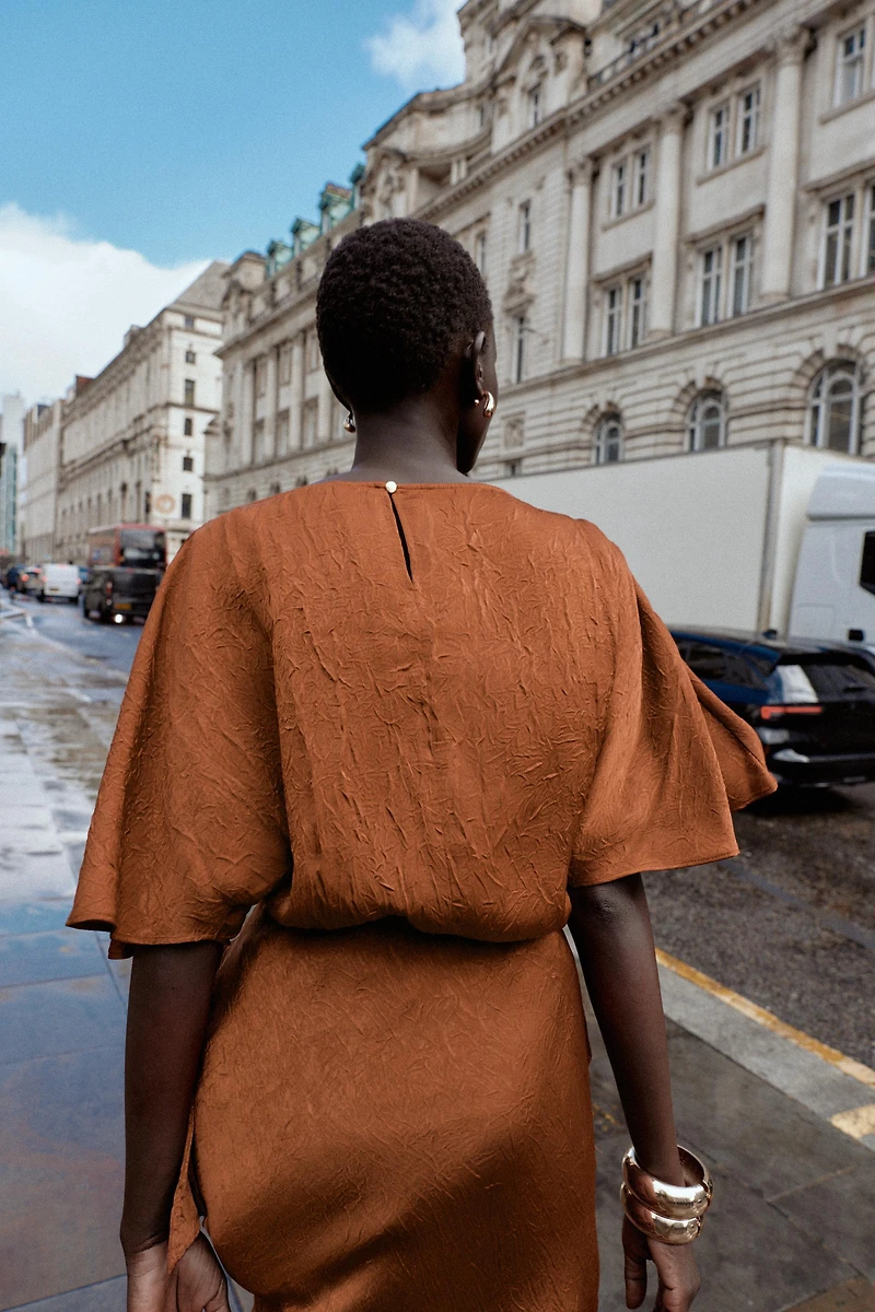 WRINKLED EFFECT SATIN TOP