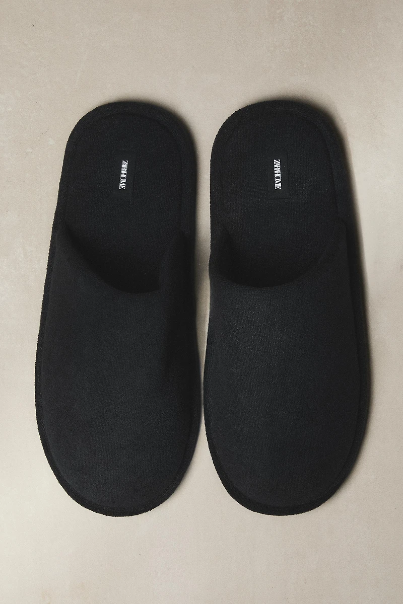 TERRYCLOTH BATHROOM SLIPPERS