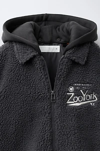 SURCHEMISE EFFET MOUTON À CAPUCHE AMOVIBLE BRODÉE ZOO YORK® X ZARA