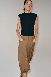 BODY STRETCH CUT OUT