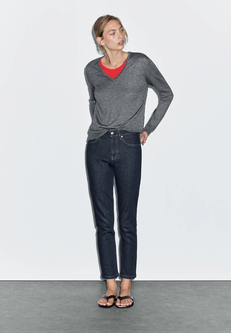 Mid-rise cropped slim fit jeans