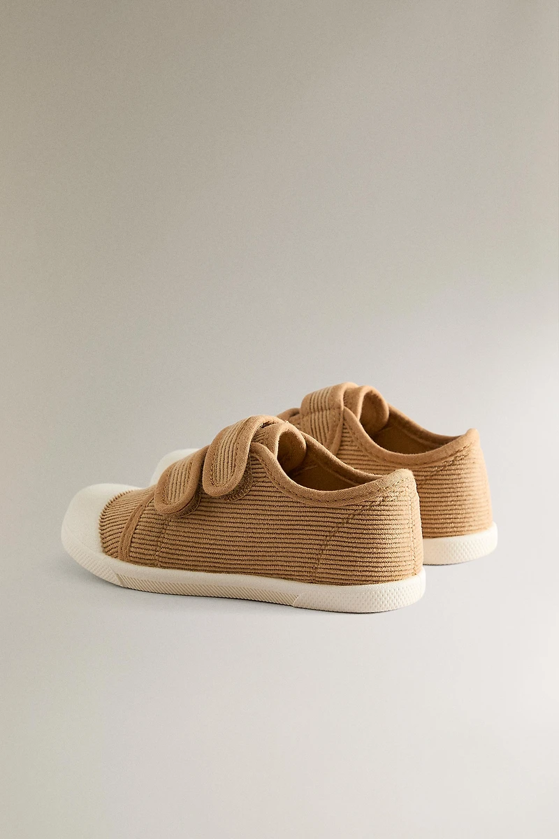CHILDREN'S FABRIC STRAP SNEAKERS