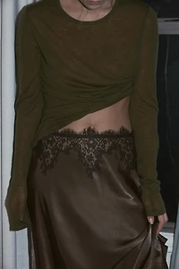 SATIN EFFECT LACE SKIRT