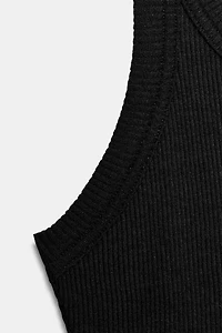 RIBBED RUSTIC TOP