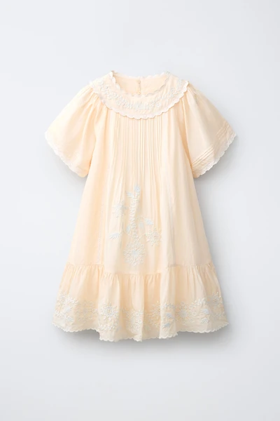 ROBE BRODÉE