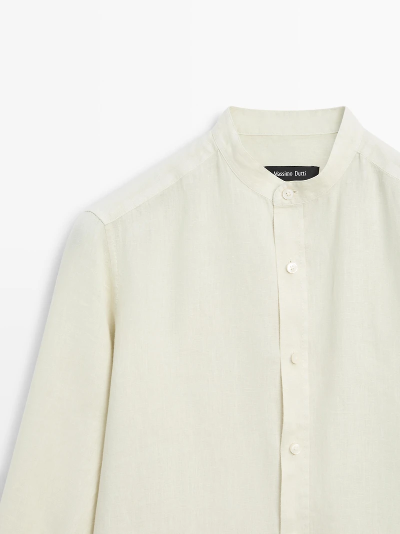 Slim fit stand collar shirt