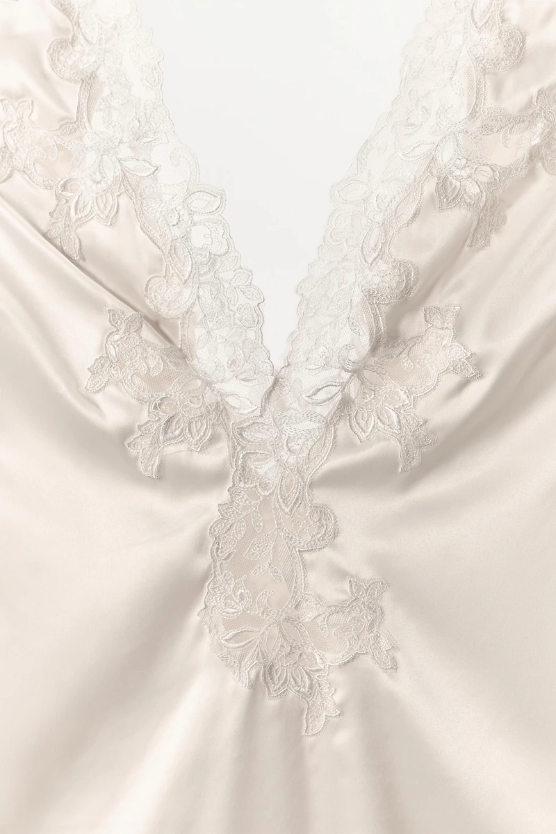 BODY SATINÉ EN DENTELLE ZW COLLECTION