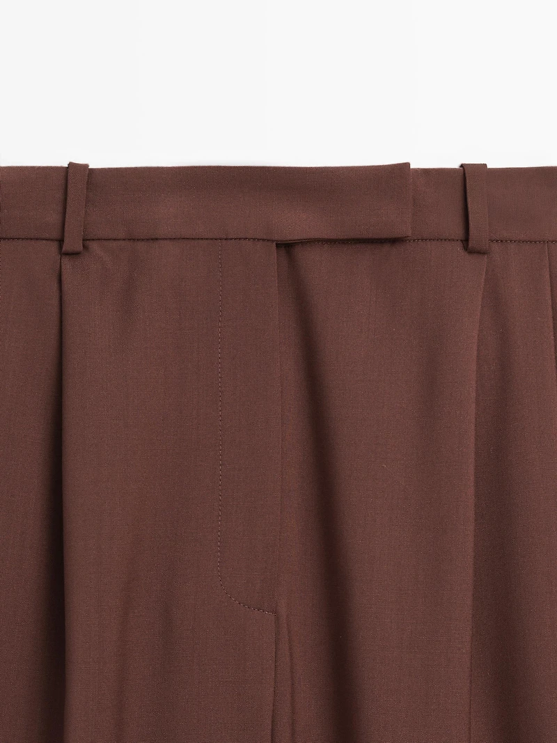 Wide-leg trousers with double dart