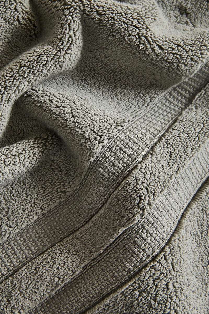 EXTRA SOFT DOUBLE BORDER BATH TOWEL