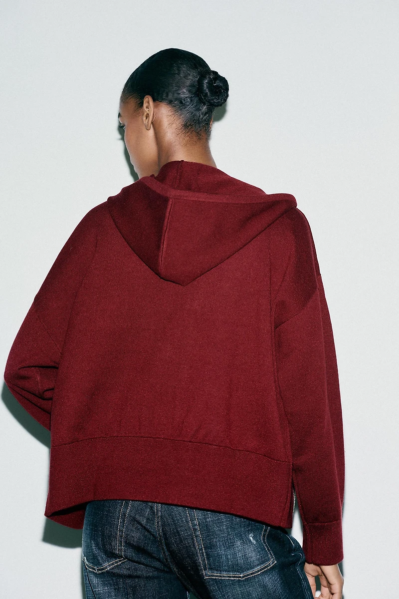 HOODED KNIT SWEATSHIRT