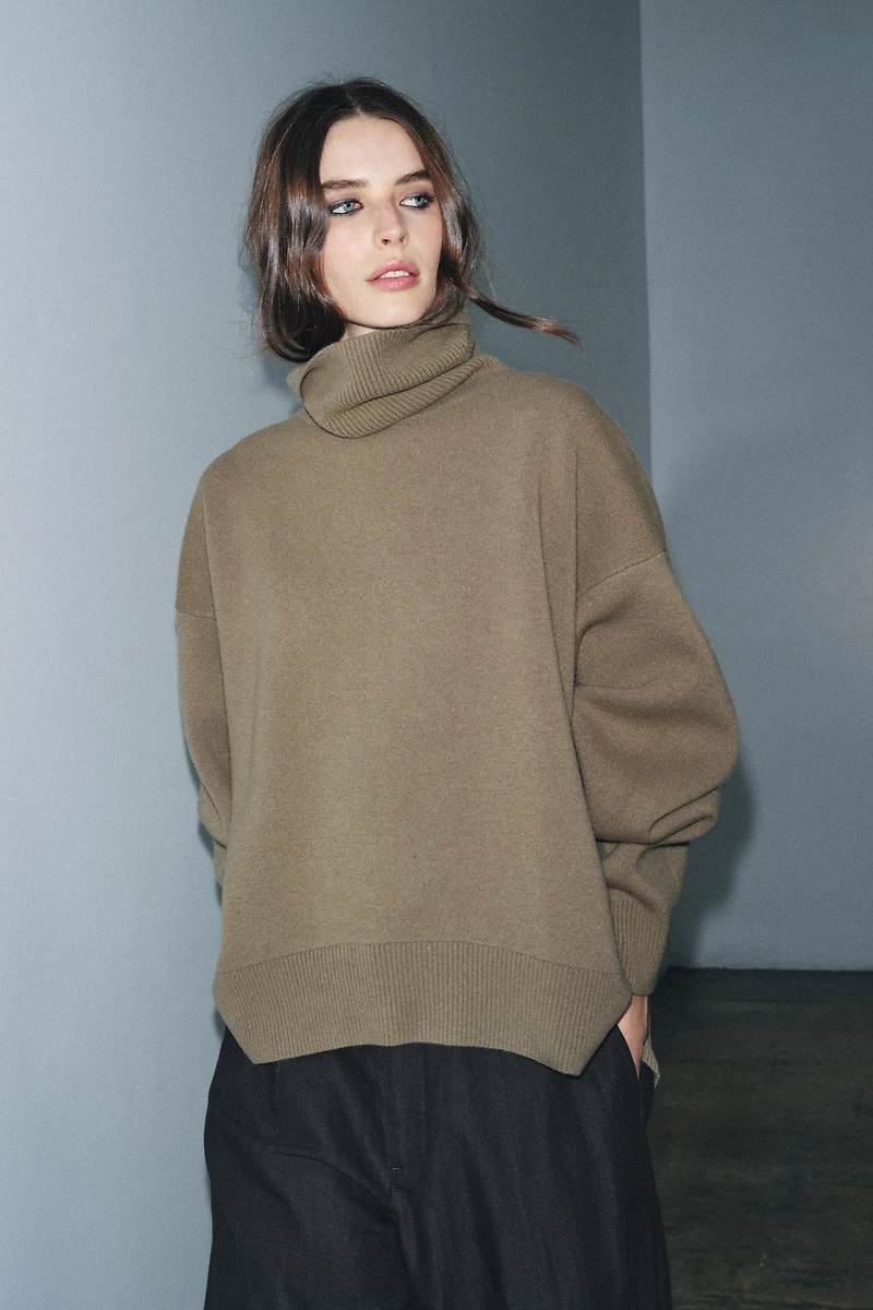 95% WOOL OVERSIZED JUMPER