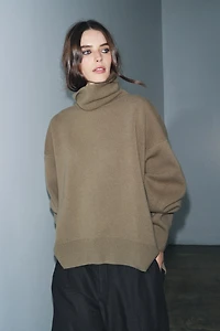 95% WOOL OVERSIZED JUMPER