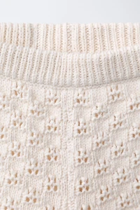 EMBROIDERED CROCHET KNIT SHORTS