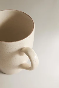 STONEWARE MUG WITH DISTRESSED RIM