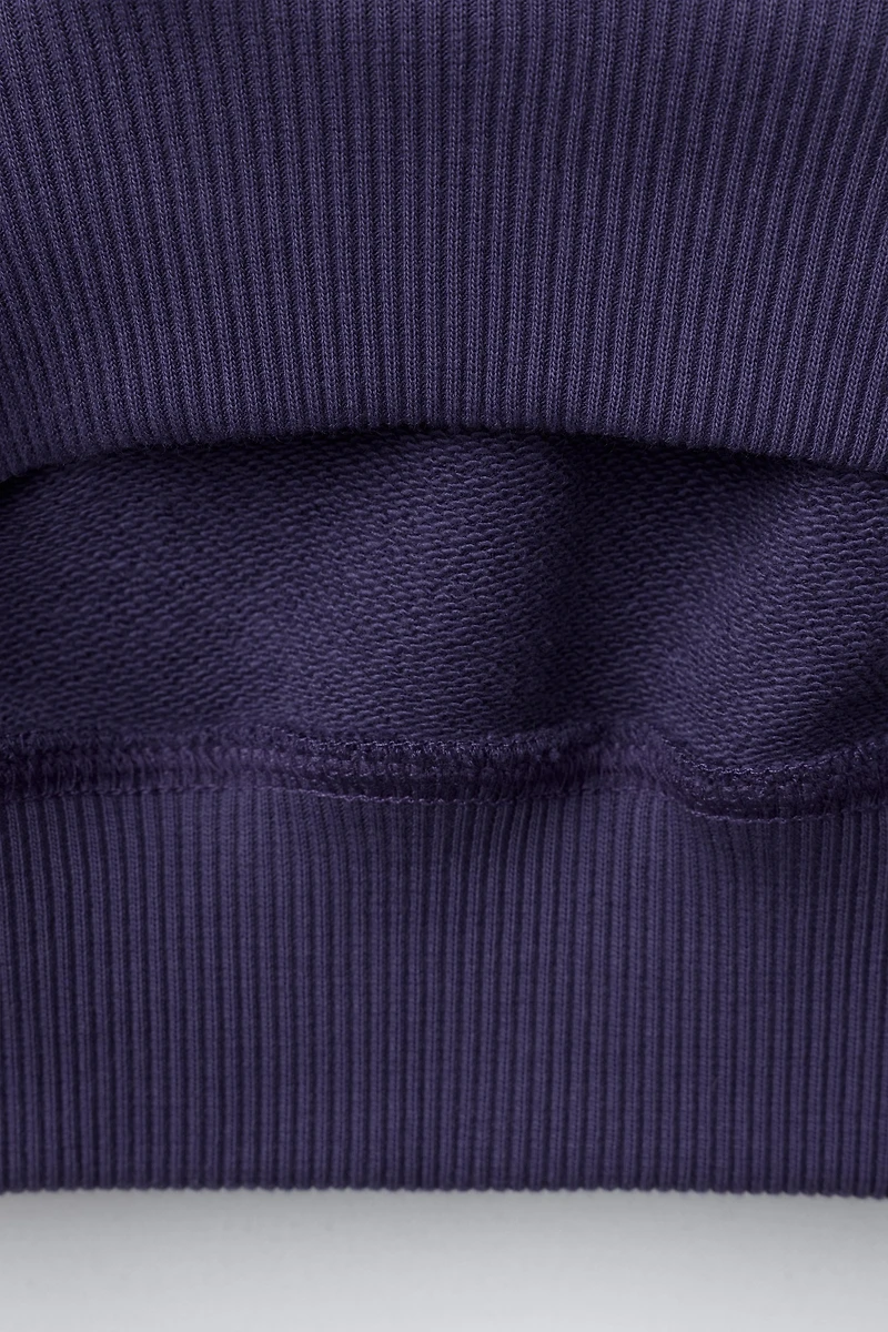 SWEAT BRODERIES INSCRIPTION