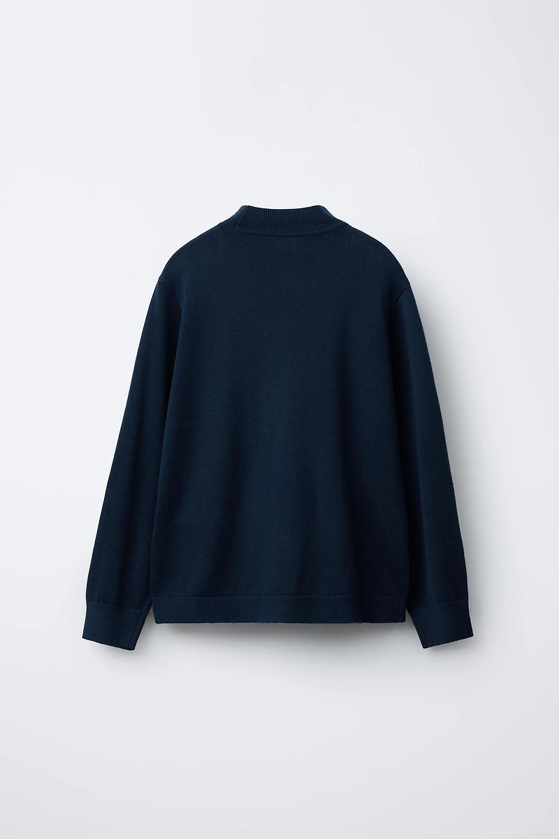FINE KNIT MOCK NECK SWEATER