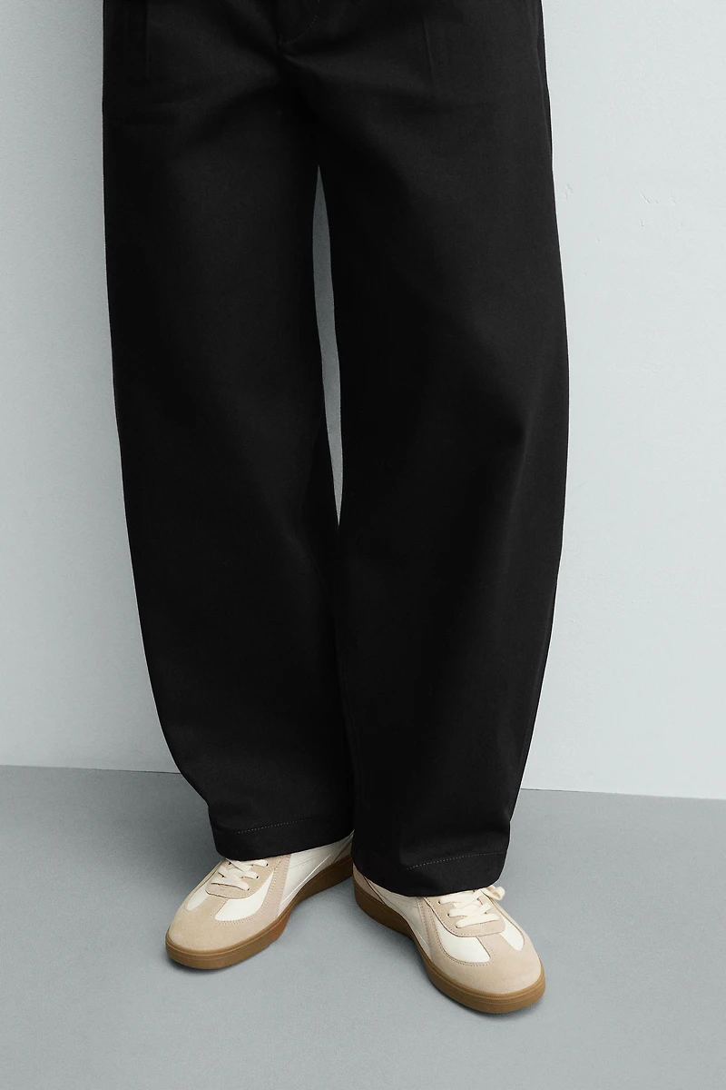 BASKETS À SEMELLE EN CONTRASTE