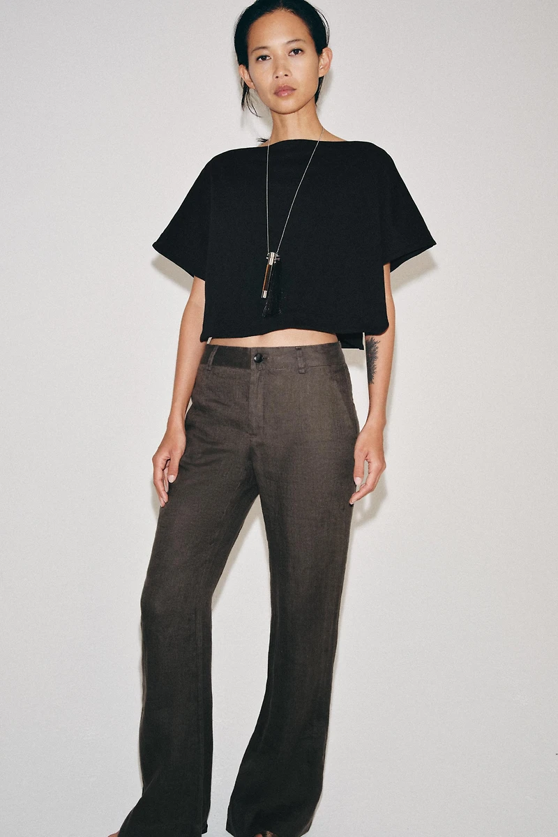 CAPE EFFECT CROP TOP