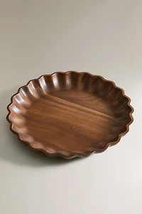 SCALLOPED SERVING DISH