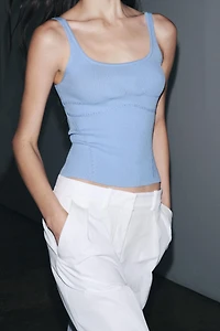 FITTED KNIT TOP
