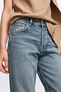 Mid-waist wide-leg jeans