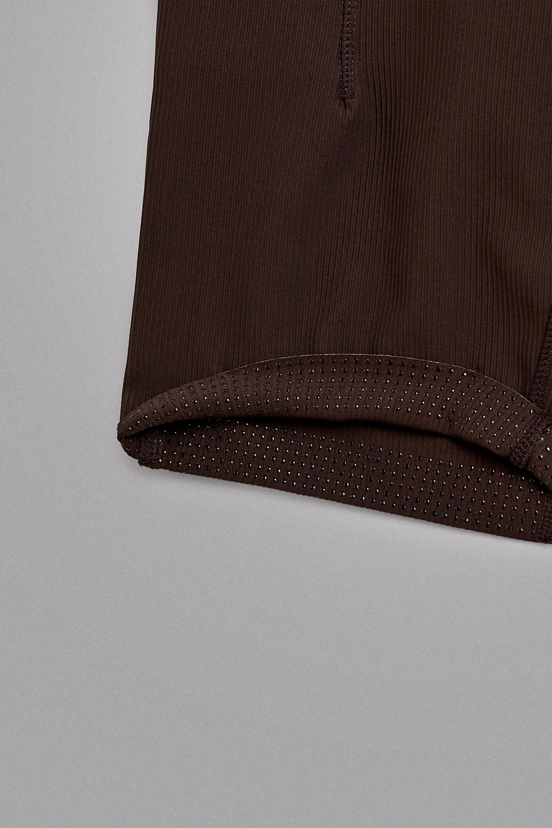 COMPRESSION TEXTURED LEGGINGS