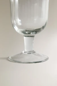FACETED RAISED DESIGN WINE GLASS