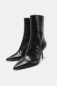 CRACKLED EFFECT HEELED ANKLE BOOTS