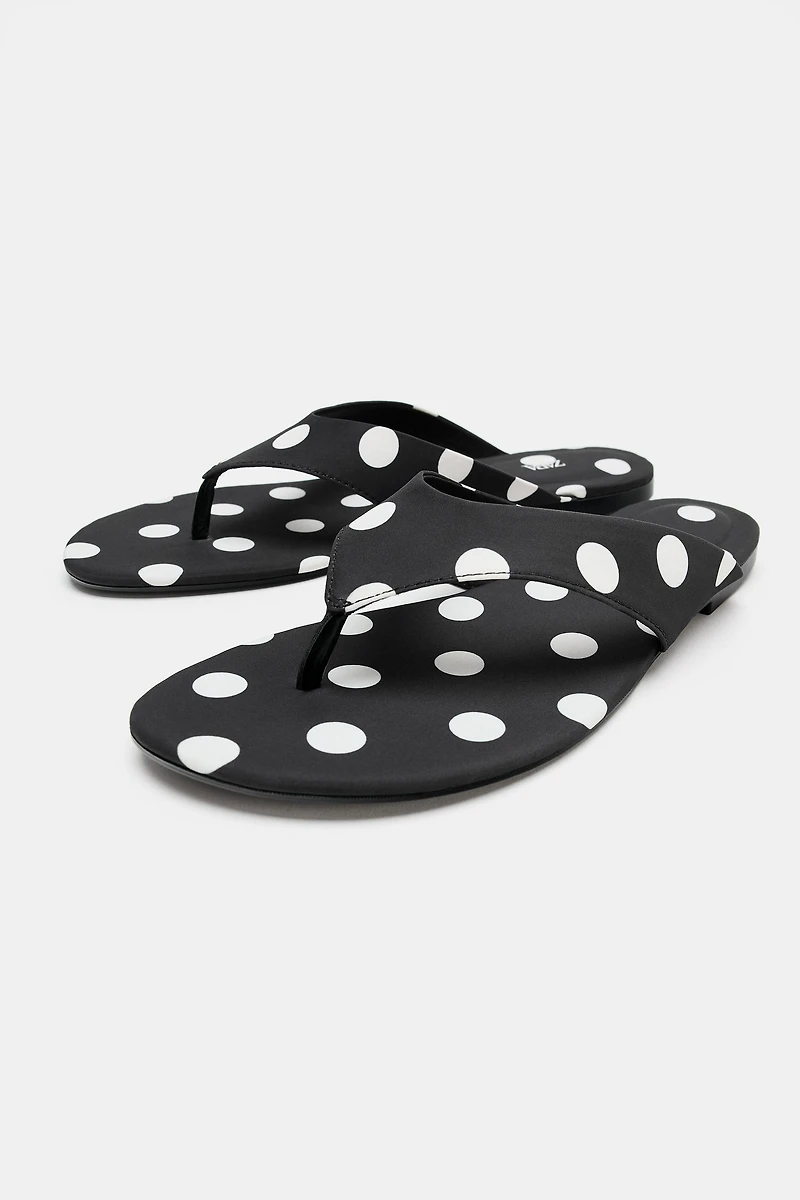 POLKA DOT FLAT SANDALS