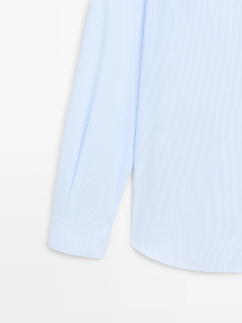 Slim fit 100% cotton shirt