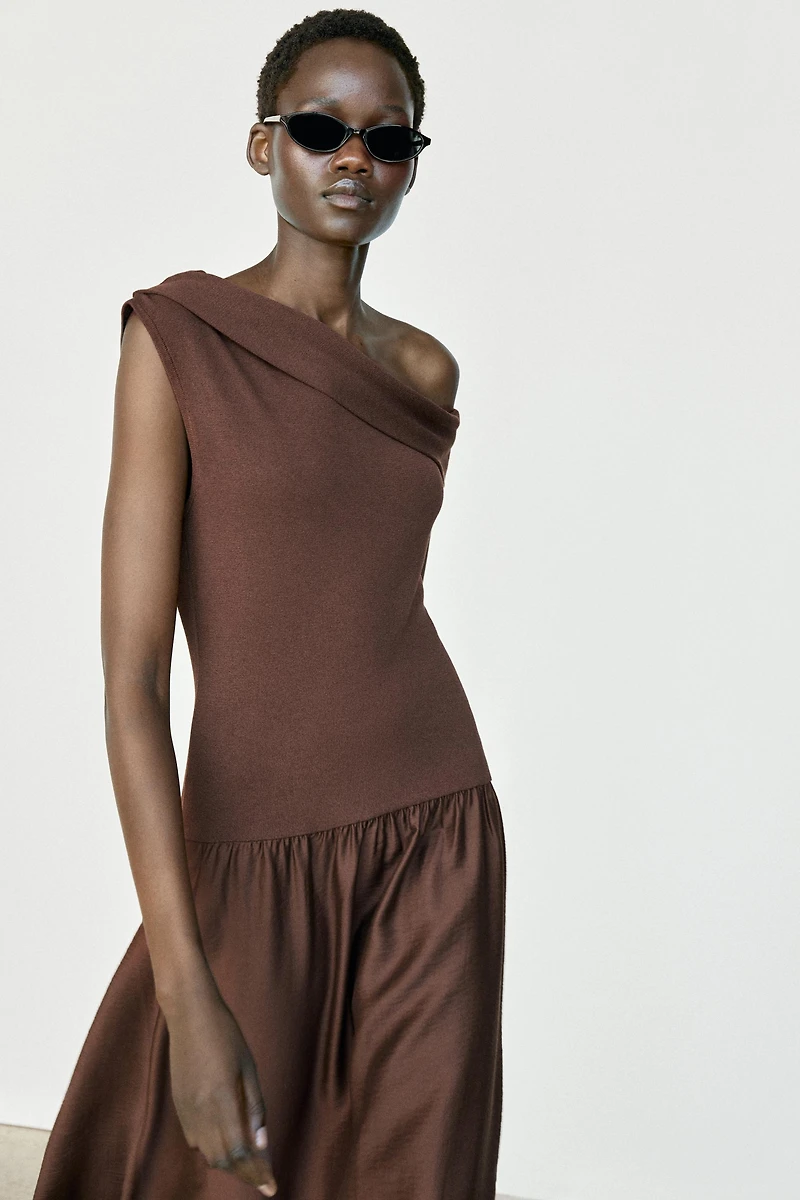 Robe midi asymétrique