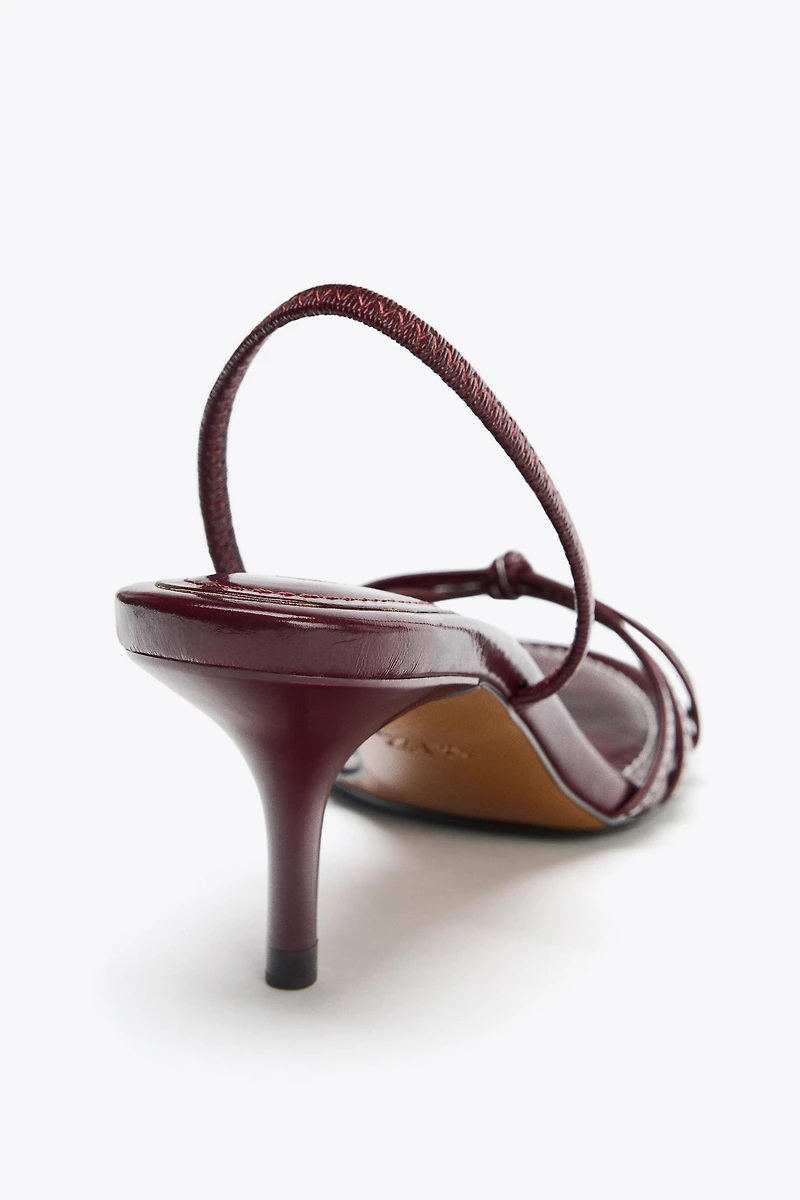 STITCHING DETAIL HEELED SANDALS