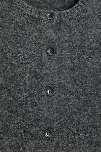 100% WOOL PLAIN KNIT JACKET