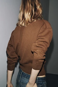 V-NECK KNIT SWEATER