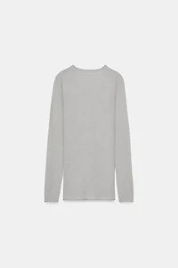 PULL EN MAILLE FINE AVEC LAINE