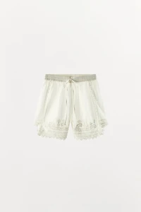 FLORAL EMBROIDERED LACE SHORTS