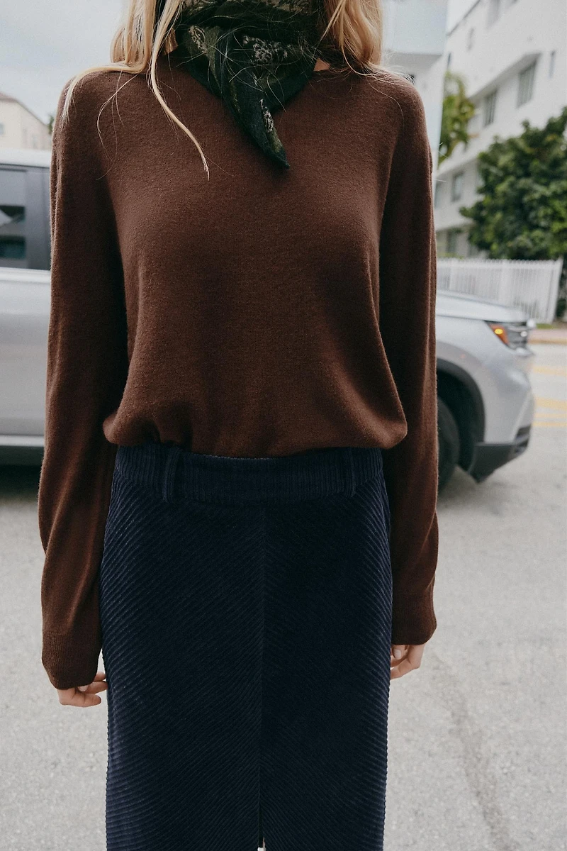 STRAIGHT CORDUROY MIDI SKIRT