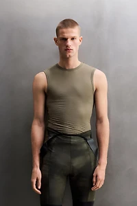 GRAVEL FIRST LAYER TANK TOP