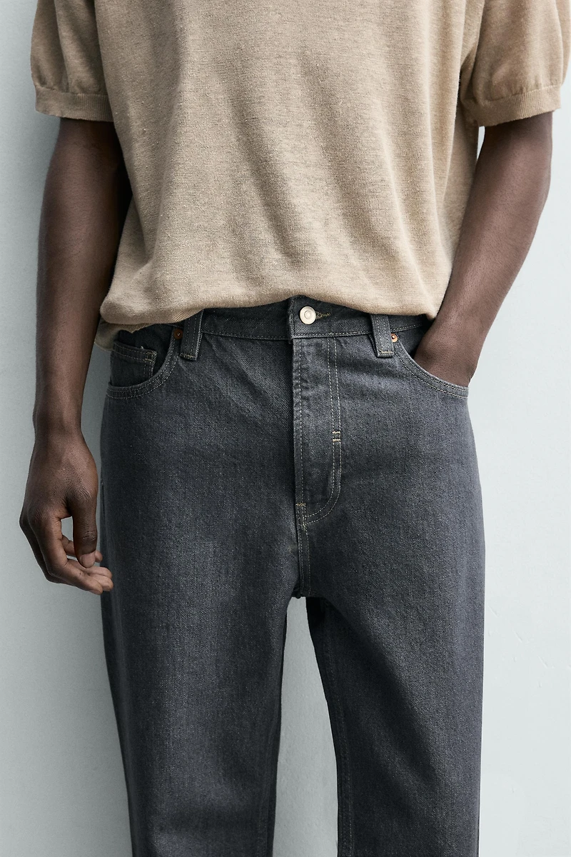STRAIGHT FIT JEANS