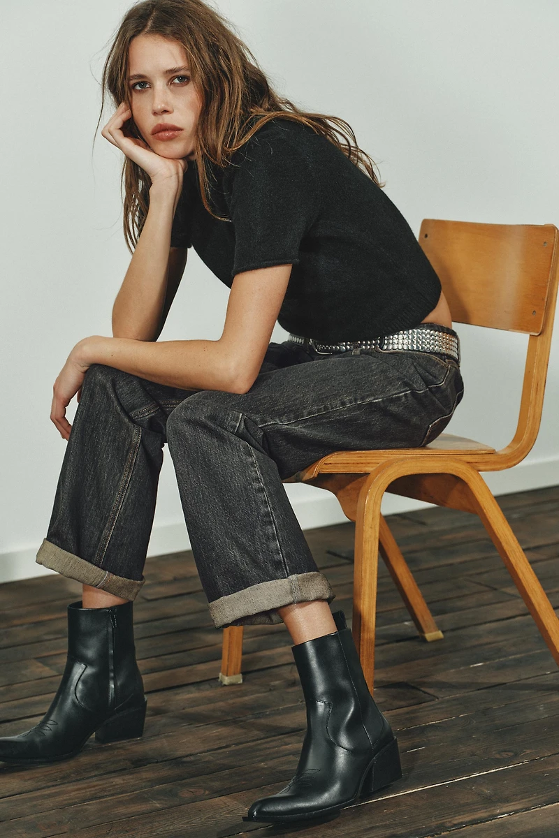 COWBOY LEATHER ANKLE BOOTS WITH TOPSTITCHING