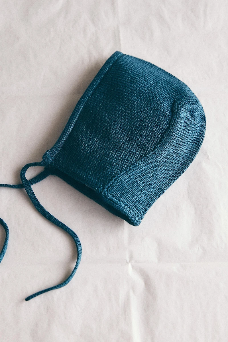 BABY KNIT BONNET