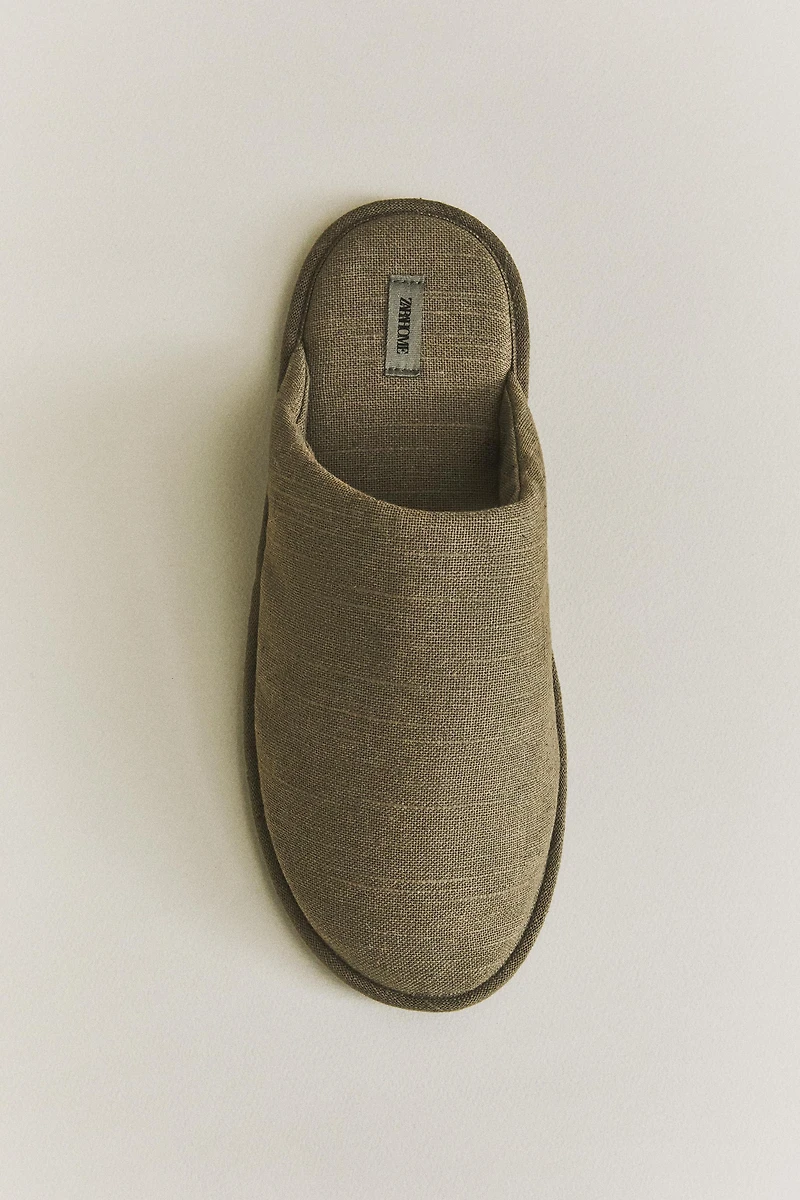 LINEN SLIPPERS