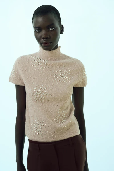 TOP EN MAILLE À PERLES EFFET FROISSÉ