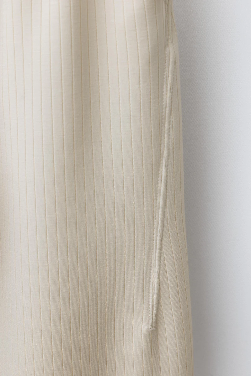 PANTALON DROIT AVEC MODAL