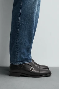 CHAUSSURES EN CUIR DOUBLE BOUCLE