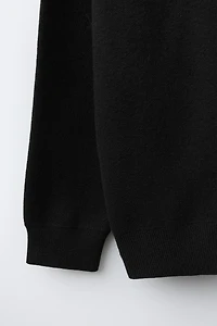 BASIC KNIT SWEATER